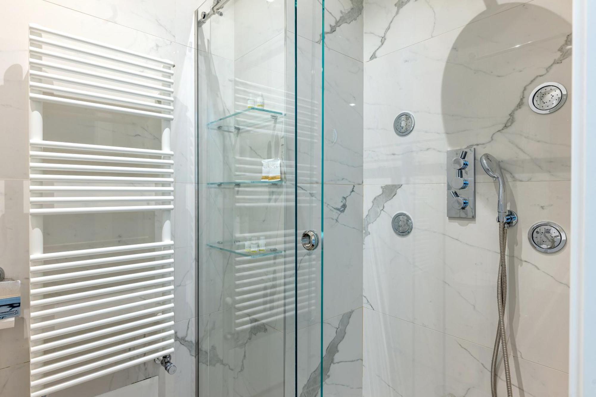 Exclusive Deluxe Apt Up To 6 People & Heated Tub Polignano a Mare Exteriér fotografie